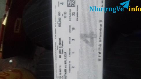 Ảnh bán cặp vé VN Malai