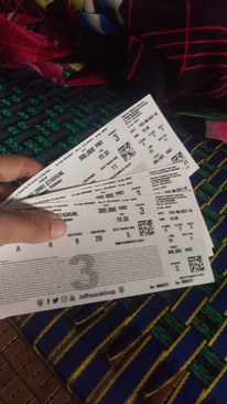 Ảnh Vé khán đài A,B. Mua online còn dư cần bán lại