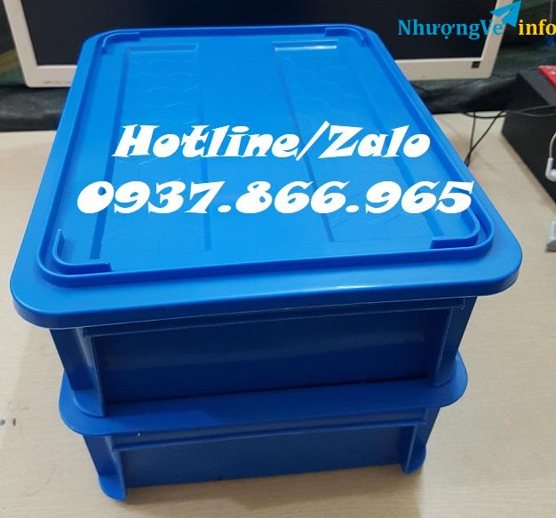 Ảnh khay nhưÌ£a đưÌ£ng chip trong dây chuyêÌn, khay đưÌ£ng phuÌ£ kiêÌ£n may măÌ£c, khay nhưÌ£a