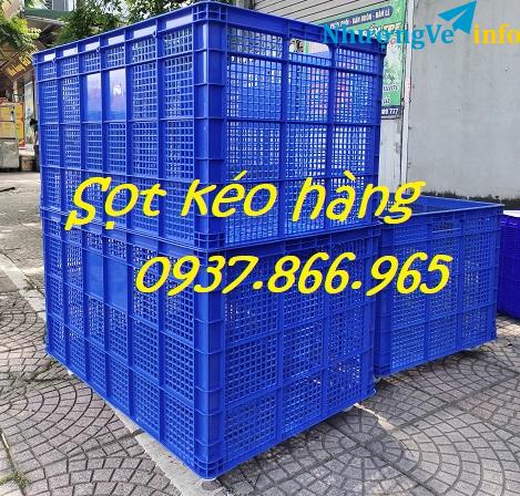 Ảnh SoÌ£t duÌng trong phân xươÌng, soÌ£t nhưÌ£a coÌ 5 baÌnh xe dươÌi đaÌy, soÌng nhưÌ£a hơÌ